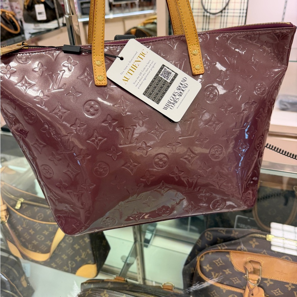 Louis Vuitton Purple Vernis Bellevue GM 458